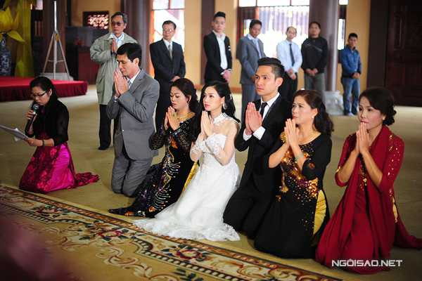 Sau hôn lễ, hot girl dự định sẽ tạm ngưng showbiz để dưỡng thai và sinh con.