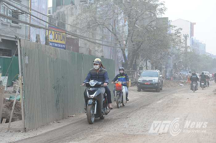 Ám ảnh con đường 'giời đày' giữa lòng Thủ đô