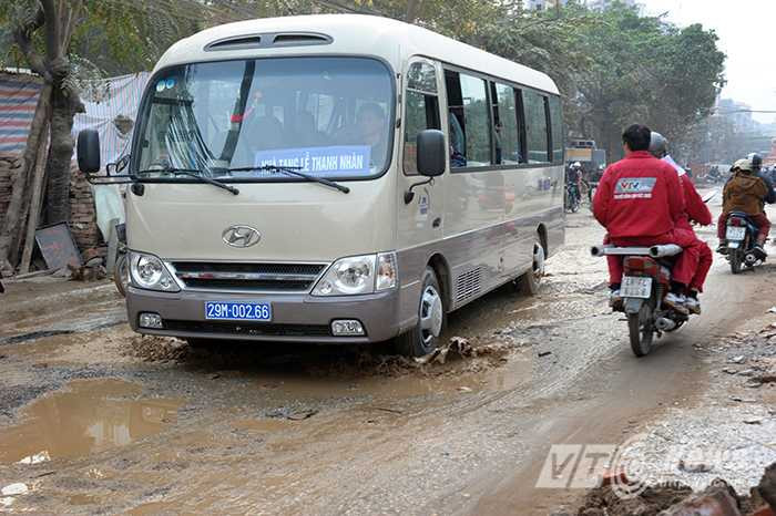 Ám ảnh con đường 'giời đày' giữa lòng Thủ đô