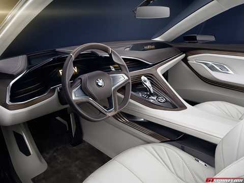 BMW 'sốt ruột' vì chưa có siêu phẩm tầm cỡ Maybach S600 