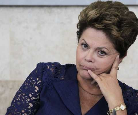 Khủng hoảng chính trị lan rộng