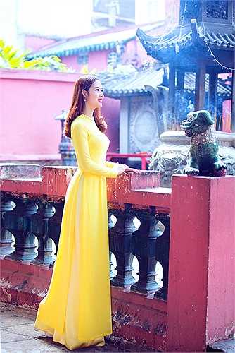Tâm sự về cuộc sống của mình, Mai Phương cho biết, cô hoàn toàn hài lòng với hiện tại. Showbiz không phải là điều mà hoa hậu lựa chọn. Với cô, tổ ấm gia đình mới là quan trọng nhất: 