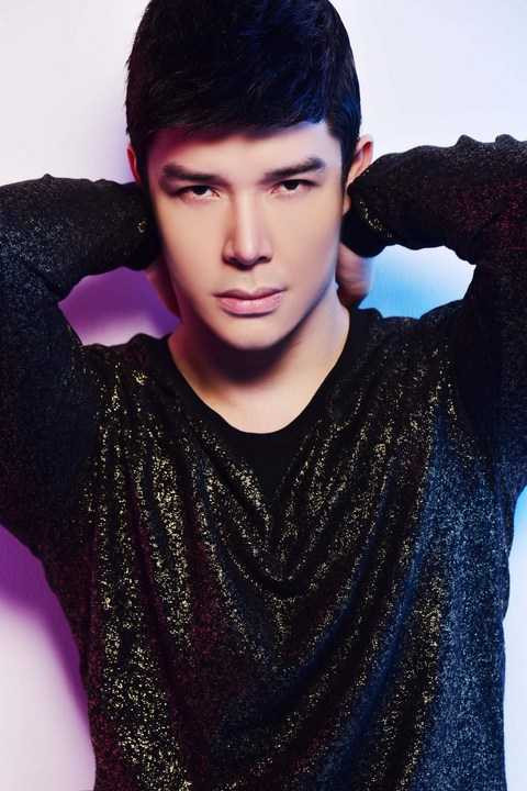 Cùng khám phá những hình ảnh mới nhất của “Ông hoàng Opera” với phong cách trẻ trung, hiện đại nhưng rất ấn tượng và cuốn hút qua ống kính nhiếp ảnh gia Phạm Hoài Nam.