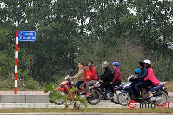 Ngang nhiên thách thức 'tử thần' trên Đại lộ Võ Nguyên Giáp