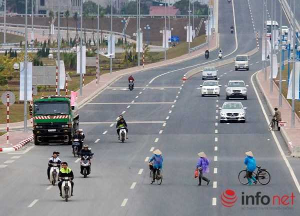 Ngang nhiên thách thức 'tử thần' trên Đại lộ Võ Nguyên Giáp