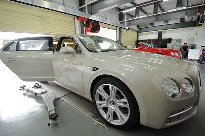 8 loại xe sang trên 10 tỷ vào tay đại gia Việt