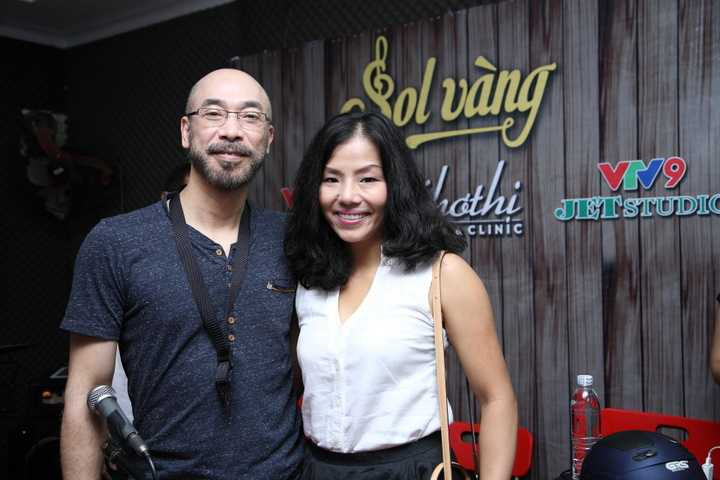 Riêng Phạm Phương sẽ cùng Trịnh Nam Sơn thể hiện tình khúc Mây và dòng sông hứa hẹn mang đến nhiều bất ngờ.