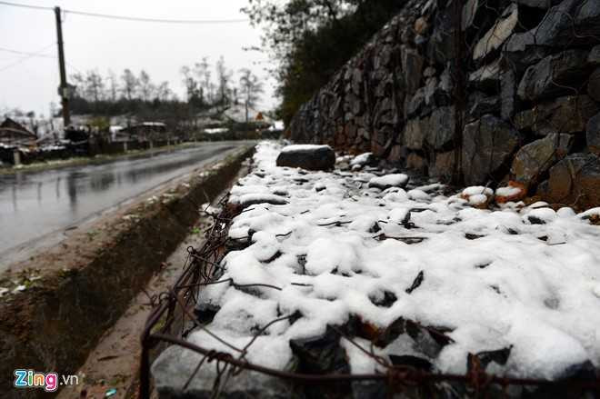Hình ảnh tuyết rơi trắng trời Sa Pa