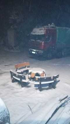 Cận cảnh tuyết rơi phủ trắng ở Sa pa