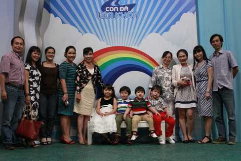 Cả gia đình luôn yêu thương, đùm bọc, che chở lẫn nhau.