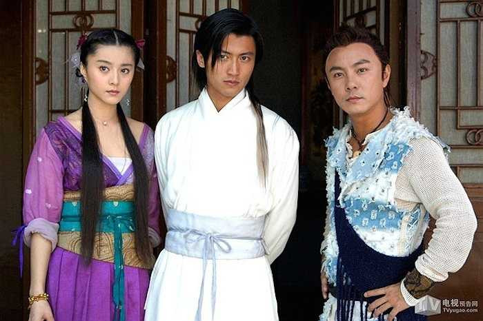 Khi mới lên sóng, Tiểu Ngư Nhi và Hoa Vô Khuyết nhận nhiều 'gạch đá' từ khán giả vì phục trang trong phim không đồng nhất và kịch bản được chỉnh sửa khác xa so với tiểu thuyết gốc. 