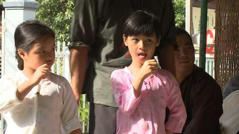 bố ơi mình đi đâu thế 2 bé gái diễn kịch