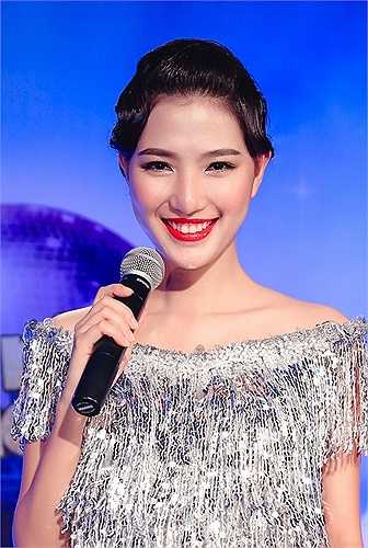Nhiều người cũng tỏ ra bất ngờ với khả năng nhảy của Mỹ Linh. 