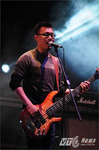 Hay những ca khúc mới như Tháng 12.