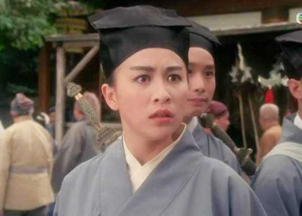 sao nữ cải trang2