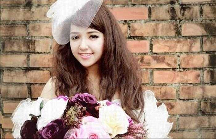 Trinh Tây sinh ra và lớn lên tại Hà Nội, mang trong người dòng máu Israel của bố và dòng máu Việt Nam của mẹ. 