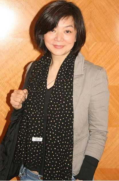 Trần Ngọc Liên của hiện tại đã xuất gia theo Phật nhưng chưa xuống tóc.