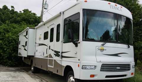 Một chiếc Motorhome nhãn hiệu Itasca.