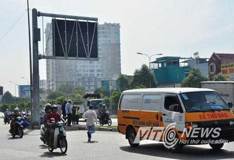 Khiếp vía cảnh ‘giỡn mặt tử thần’ ở đường đẹp nhất ở TP.HCM