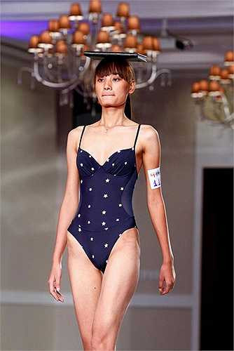 Lê Thúy sinh ra và lớn lên ở một vùng quê nghèo tại Quảng Bình. Trước khi đến với cuộc thi Vietnam's Next Top Model, cô là một vận động viên bóng chuyền.