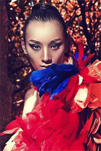 Bước ra khỏi cuộc thi Vietnam's Next Top Model, Lê Thúy đã có cuộc lột xác ngoạn mục. Với sự giúp đỡ của NTK Đỗ Mạnh Cường, cô trở thành một gương mặt ấn tượng của làng thời trang Việt.