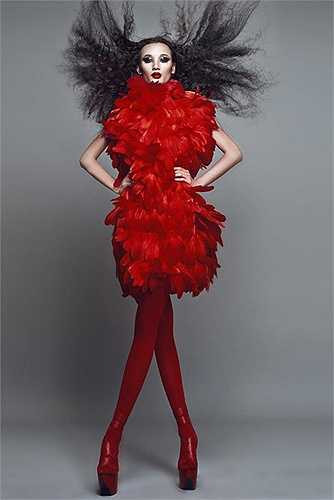 Hình ảnh của Lê Thúy liên tục phủ sóng trong các tạp chí thời trang danh tiếng ở Việt Nam.