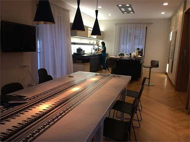 Ngoài 2 căn hộ siêu sang tại TP.HCM, vợ chồng Thu Minh còn sở hữu một căn biệt thự tại Praha (Séc).