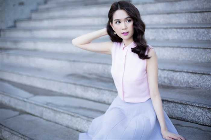 Ngọc Trinh làm mới mình bằng cách trang điểm và mái tóc, nhưng dường như không mang lại hiệu quả như mong đợi.