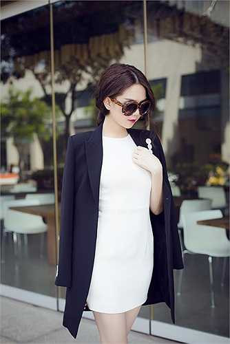 Người đẹp thường xuyên xuất hiện trong những bộ ảnh thời trang bắt mắt.