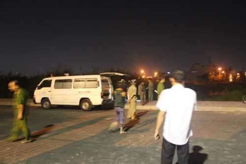 Phát hiện thi thể người phụ nữ bán vé số nổi trên kênh Tham Lương