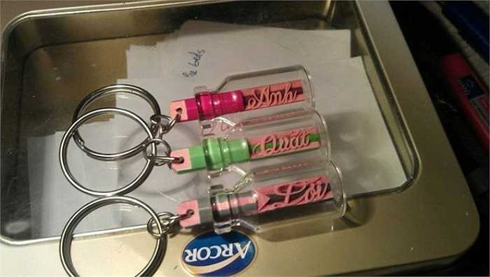 Những mẩu bút chì qua bàn tay của nam sinh này trở thành thành sản phẩm nghệ thuật sáng tạo.