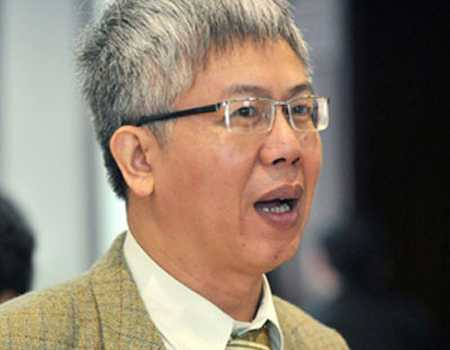 Phi công Vietnam Airlines nghỉ hàng loạt: ‘Sao cứ xoáy vào mỗi chuyện lương’?