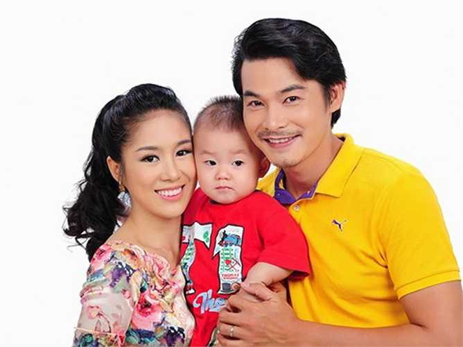 Trước đó, hôn nhân của Lê Phương và Quách Ngọc Ngoan cũng gặp nhiều sóng gió. Khi Lê Phương chia sẻ với truyền thông về đám cưới sắp diễn ra thì ngay lập tức, Quách Ngọc Ngoan lên tiếng phủ nhận. Anh tuyên bố: 'Tôi chưa bao giờ lên báo công khai nói Lê Phương là người yêu của tôi'