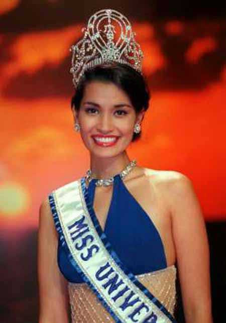 hoa hậu hoàn vũ9