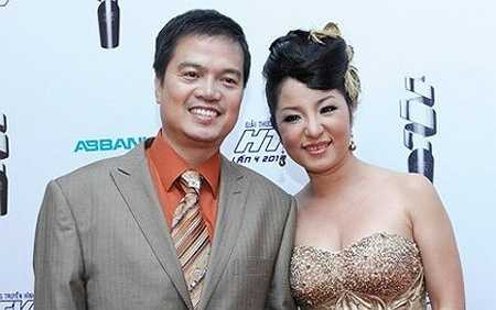 Tưởng như danh hài có cuộc sống hôn nhân hạnh phúc và bền chặt khi gia đình đón thêm thành viên thứ 3 thì mới đây, Thúy Nga khiến công chúng bất ngờ khi chia sẻ, đám cưới này thật ra chỉ là một cách để cô có thể giữ được tài sản.