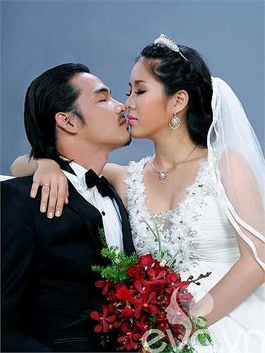 Lê Phương - cái kết buồn cho đám cưới chạy bầu: Hôm 12/1, diễn viên Lê Phương đăng tải bức thư dài gửi Quách Ngọc Ngoan trên trang cá nhân. Theo đó, nữ diễn viên Cá rô, anh yêu em cho rằng, chồng cũ nhiều lần vay tiền không trả, diện đồ hiệu, suốt ngày tiệc tùng, không nhắn tin, gọi điện hỏi thăm con trai.