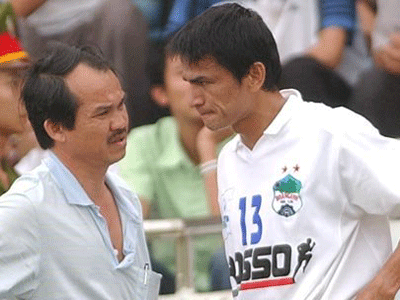  Bầu Đức gây sốc khi chiêu mộ Kiatisak