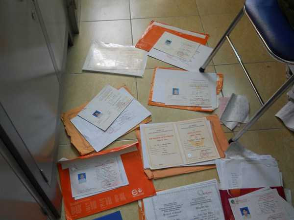 Mua bằng tiến sỹ công khai giá 9 triệu đồng