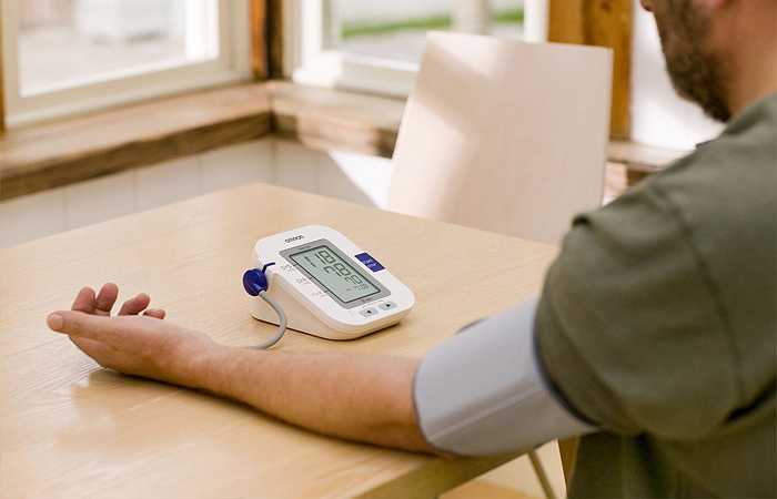 Kiểm soát huyết áp: Nghe những bài hát nhẹ nhàng thường xuyên rất tốt cho những bệnh nhân huyết áp. Hội tăng huyết áp Mỹ (Society of Hypertension) chia sẻ rằng chỉ cần 30 phút nghe nhạc Celtic, nhạc cổ điển mỗi ngày có thể làm suy giảm huyết áp cao.