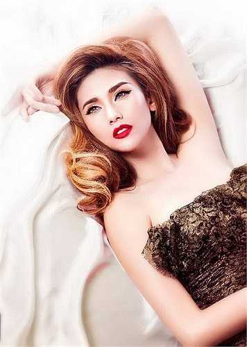 Chính vì thế đã nảy sinh những tin đồn không đáng có. Nữ người mẫu thừa nhận sai lầm của mình khi nhờ vả doanh nhân Quốc Cường tại thời điểm gia đình họ có dấu hiệu rạn nứt. 