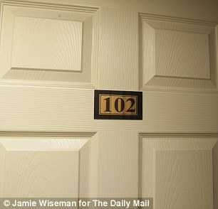 Tìm ra nơi lẩn trốn của nữ nghi phạm khủng bố Paris