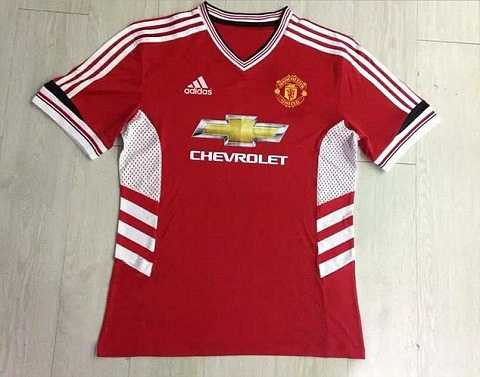 Mẫu áo đấu chính thức của Man Utd mùa giải 2015-16?