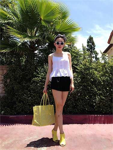 Với các cô gái trẻ, Tóc Tiên là một hình mẫu người phụ nữ hiện đại.