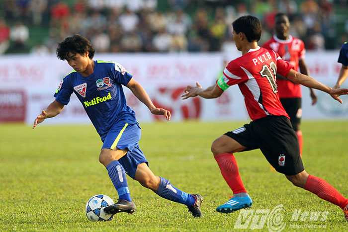 công phượng đtla