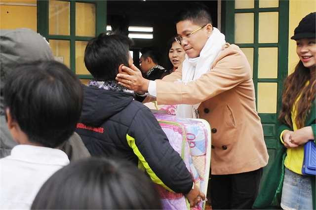 Chương trình có sự đồng hành, hỗ trợ của các nghệ sĩ: Ca sĩ Hiền Thục, diễn viên Thành Được, MC Quốc Bình, MC Xuân Hiếu, Á hậu Dương Yến Ngọc, Hoa hậu Thế giới người Việt: Diễm Hương, Hoa hậu Đông Nam Á 2014 Vũ Trần Triều Thu, người mẫu Lê Thu An…. 