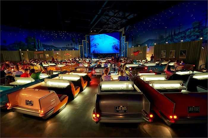 Rạp chiếu phim Sci-fi Dine-in ở Hollywood Studios của Disney