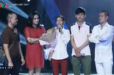 Ca sỹ Thanh Lam và đạo diễn Việt Tú trong buổi ghi hình có sự xuất hiện của cặp đôi Nhật Thanh và Như Đào.