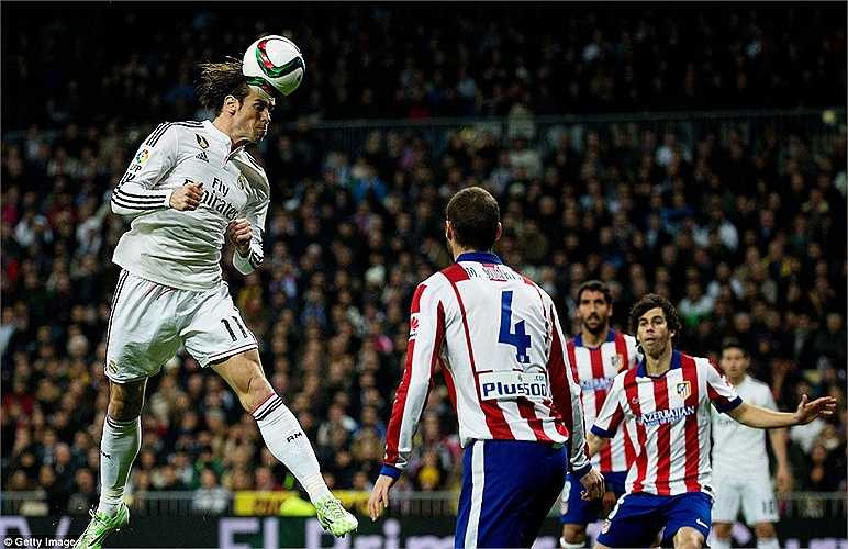 Gareth Bale nỗ lực trong vô vọng trước hàng thủ kín kẽ của Atletico. 