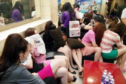 tiếp viên nhà hàng