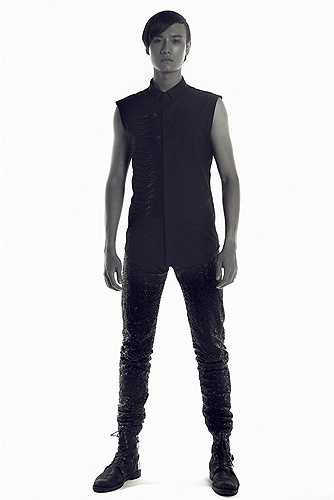 Duy Anh, top 5 Vietnam's Next Top Model 2014 là chàng sinh viên 19 tuổi của trường Đại học Sân khấu Điện ảnh Hà Nội.